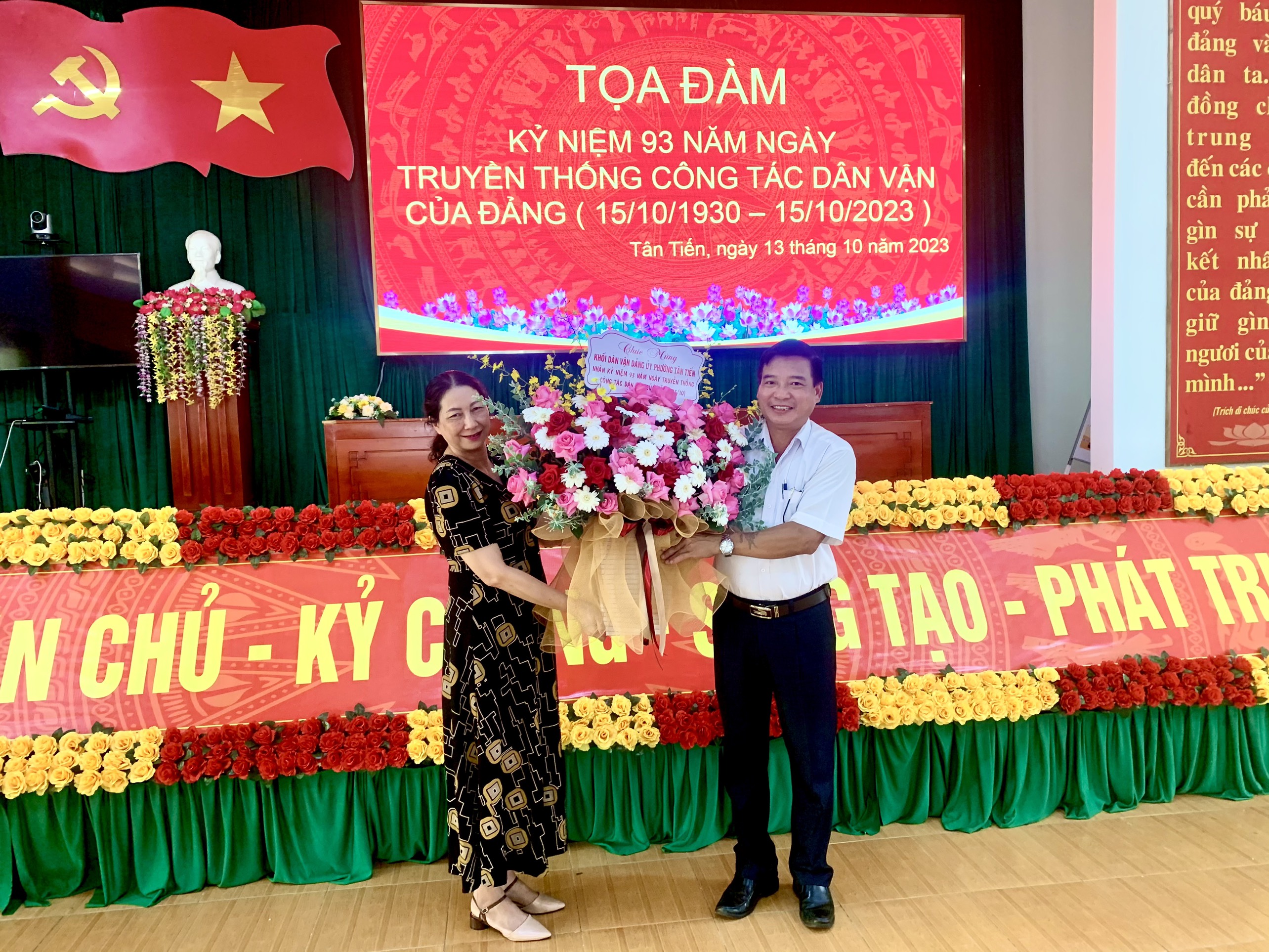 Đảng ủy phường Tân Tiến tổ chức các hoạt động kỷ niệm 93 năm ngày truyền thống công tác Dân vận của Đảng (15/10/1930 - 15/10/2023)
